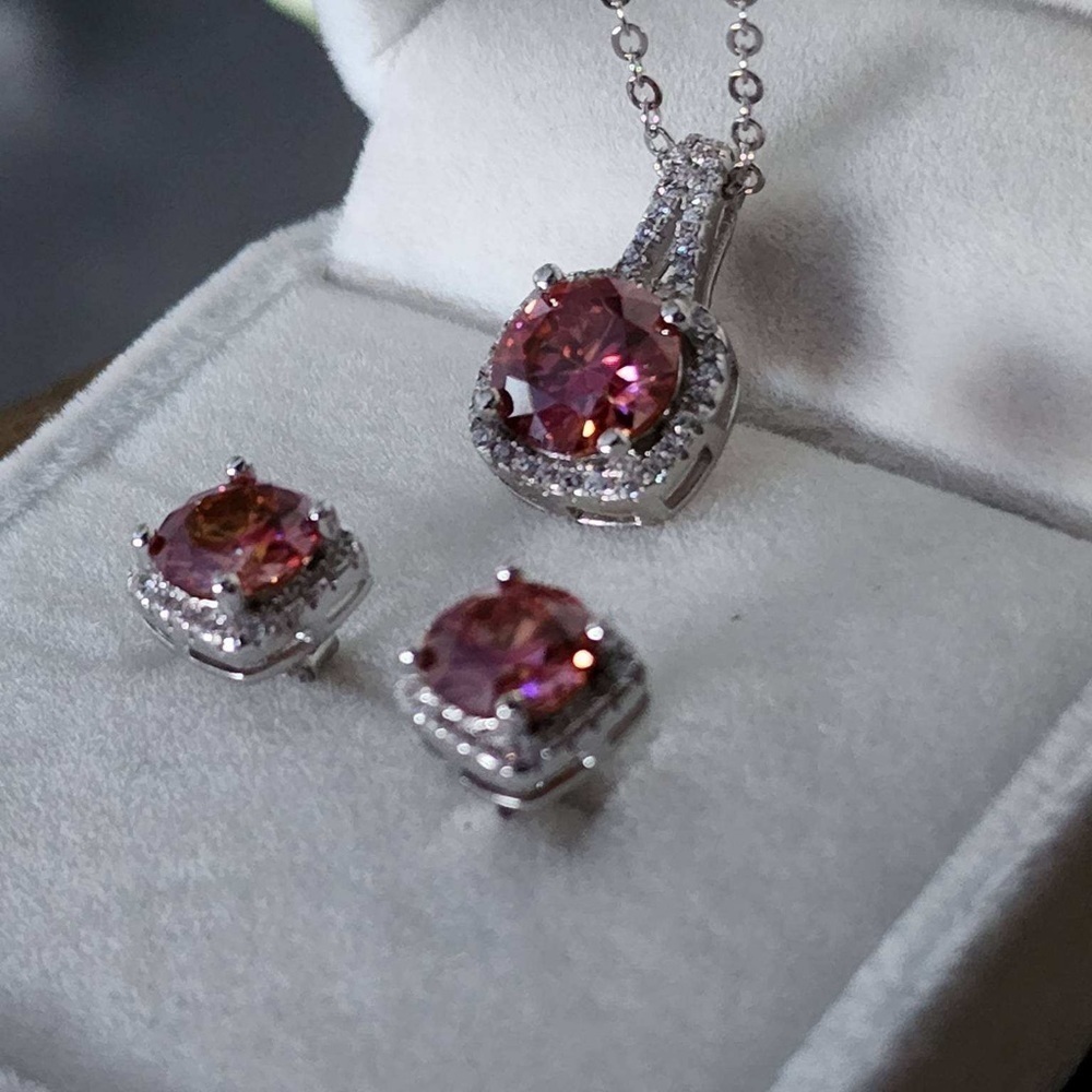 JEWELRY CLOSEOUT SALE! 3 Piece Diamond Necklace & Earring Gift Set. Certified. - Picture 3 of 9